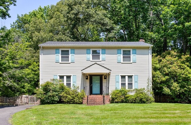 Primary Photo - $2,500 / 3 br / 3 ba / 1,750 sqft