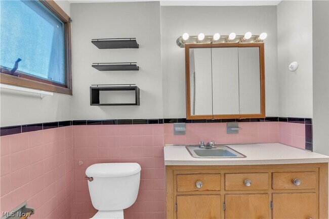 Building Photo - 2828 Snow Rd