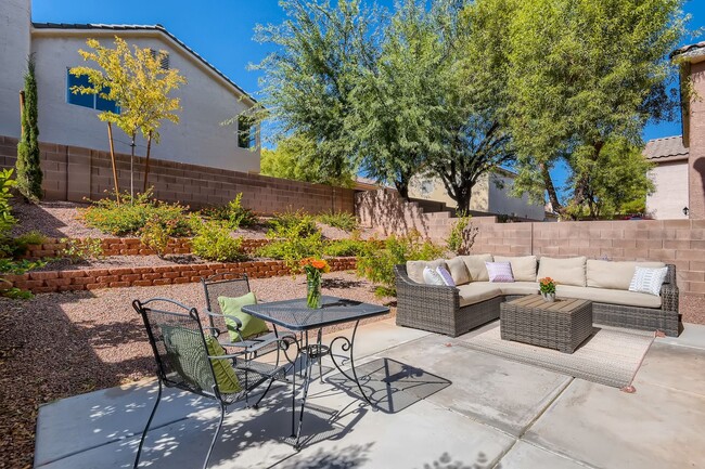 Building Photo - Beautiful 3 bedroom Home Located in the Vibrant City of Las Vegas