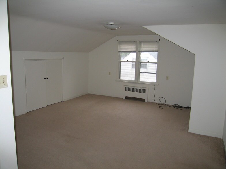 Primary Photo - 234 E McCormick Ave