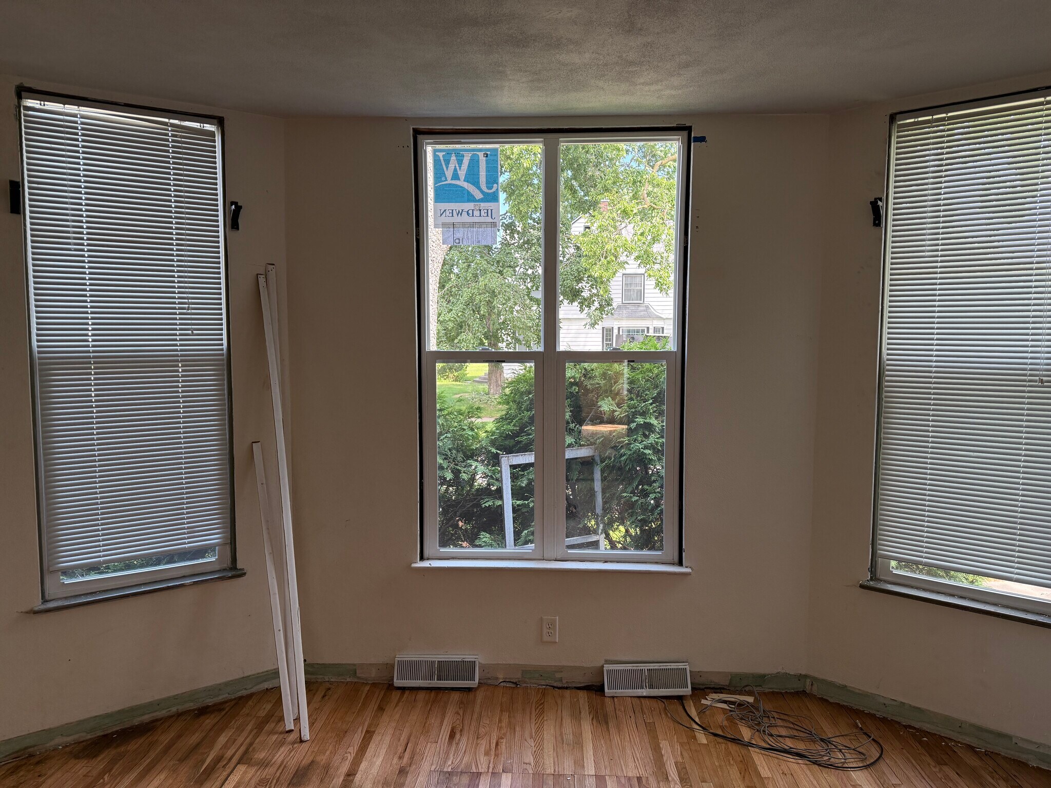 Building Photo - 801 West Ave S