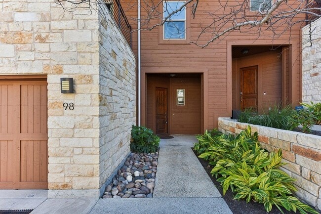 Building Photo - 8110 RANCH ROAD 2222