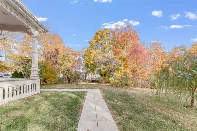 Building Photo - Historic, Character-Rich House - 3 Bed, 3 Bath (2 Full, 2 Half)