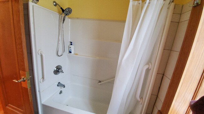 Building Photo - 5328 W Parker Ave