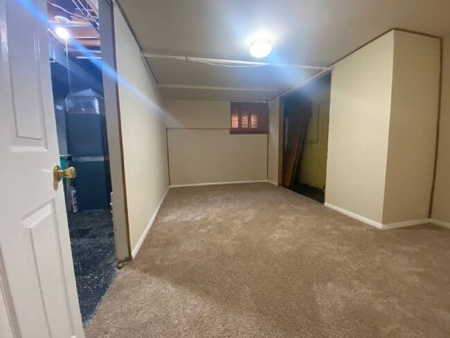 Building Photo - A spacious two bedroom, one and one half bath condo townhouse located in the northern section of ...