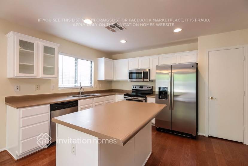 Building Photo - 3886 E Brighton Way