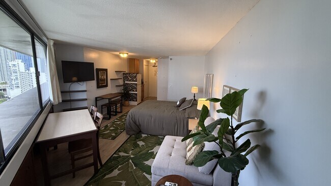 Building Photo - 1700 Ala Moana Blvd