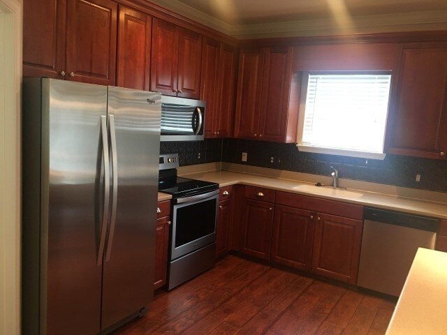 Building Photo - 132 Pine View Xing