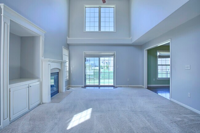 Building Photo - 2317 Blanche Ln