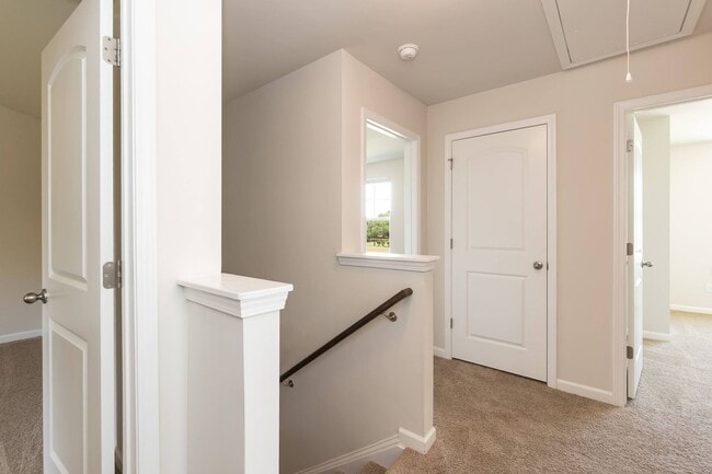 Building Photo - Modern Four Bedroom Home