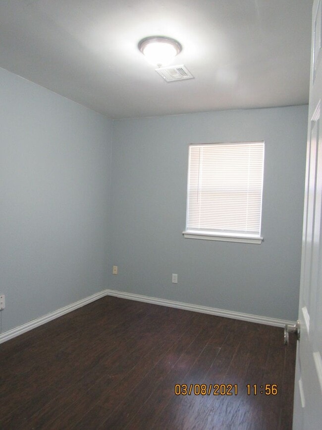 Building Photo - MOVE IN SPECIAL: $200 OFF OF THE FIRST MONTH'S RENT!