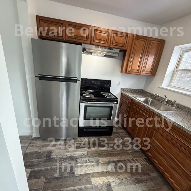 Building Photo - 51 S Francis St