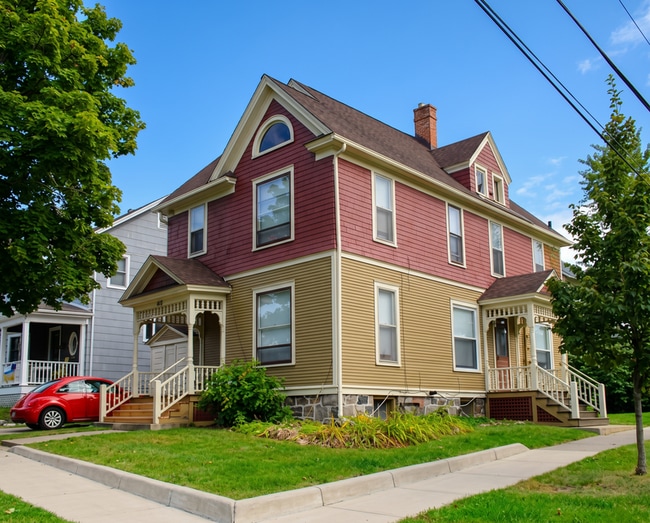 Building Photo - 802 E Kingsley St