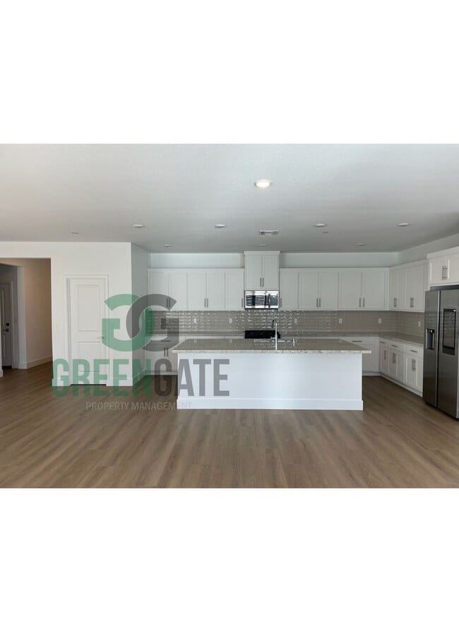 Building Photo - New Build in Tracy Hills!! 4 Bedroom 2.5 Bath AVAILABLE NOW!!