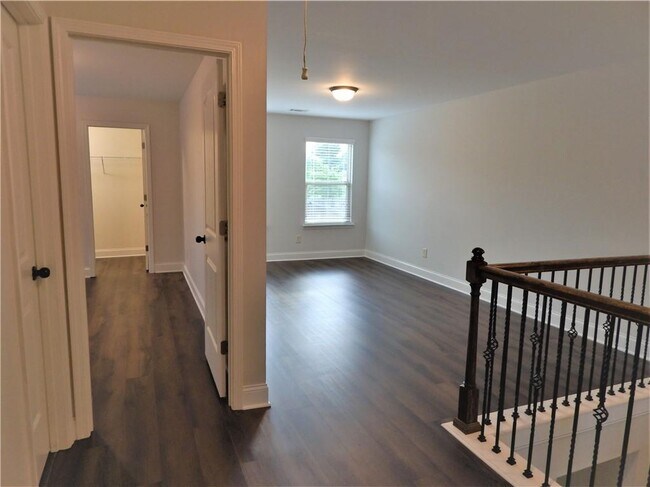 Building Photo - 2441 Melton Common Dr