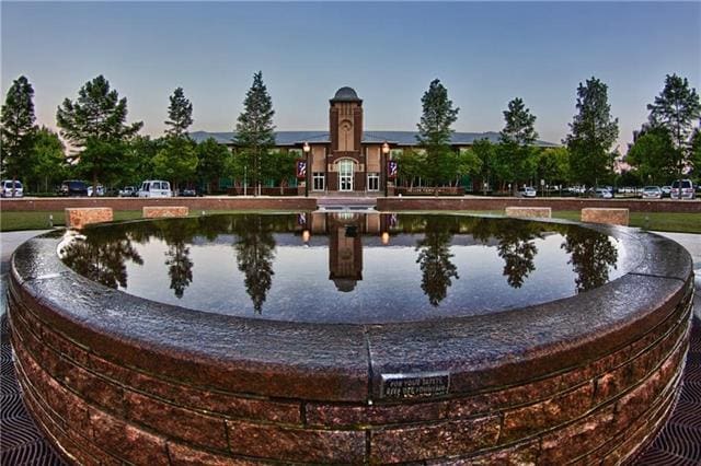 Building Photo - 1107 Whispering Oaks Dr