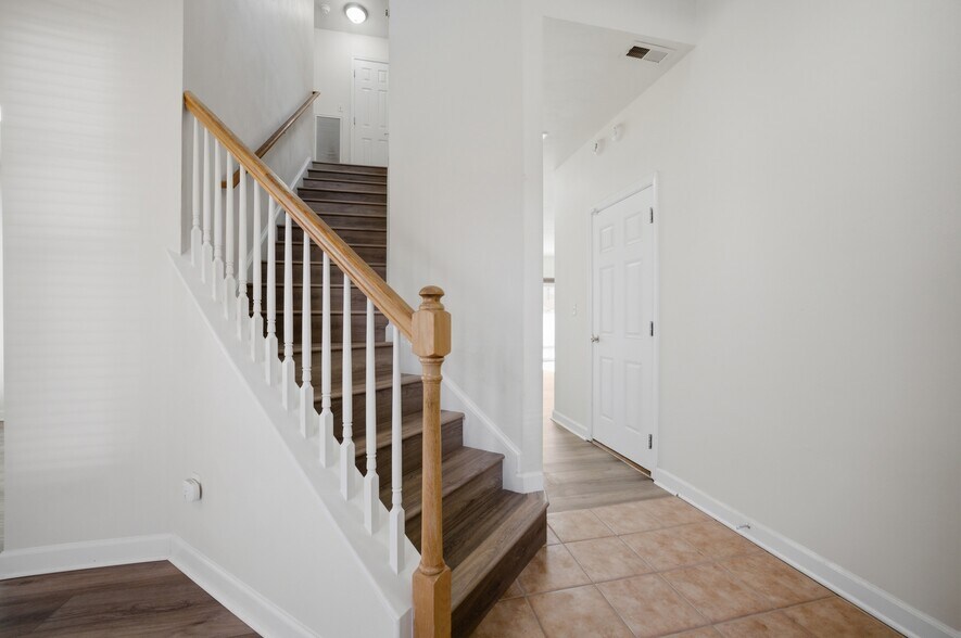 Building Photo - 5205 Pughsville Rd