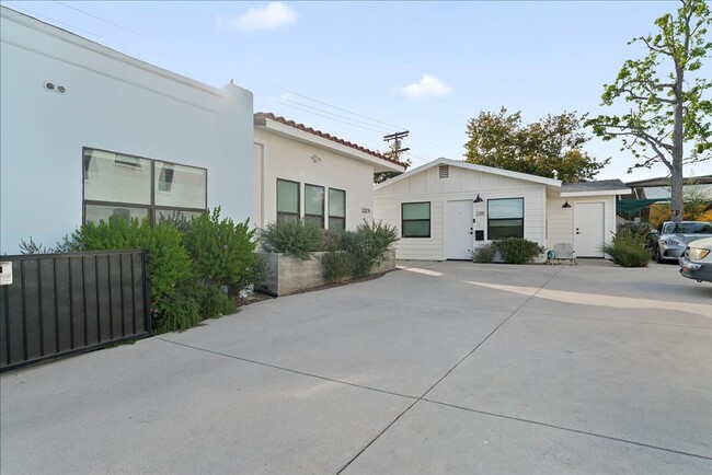 Building Photo - 3377 1/2 N. Eagle Rock Blvd.-