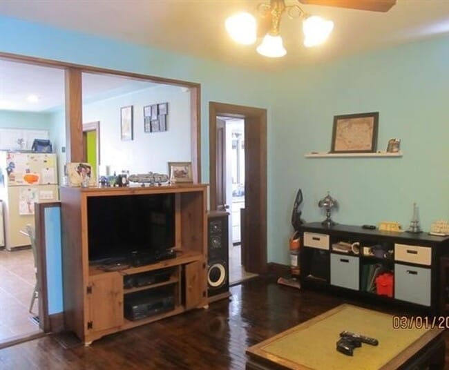 Building Photo - 4 bedroom house