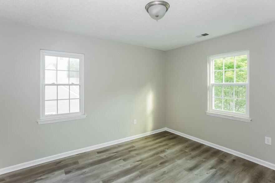 Building Photo - 10641 Starwood Ave