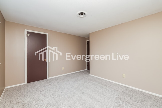 Building Photo - 4418 Procuniar Dr