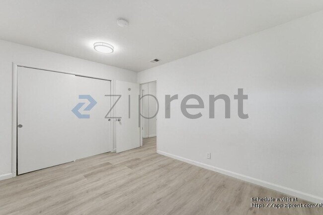 Building Photo - 1967 Solano Way