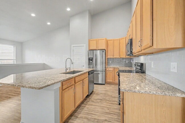 Building Photo - 9985 E 59th Ave