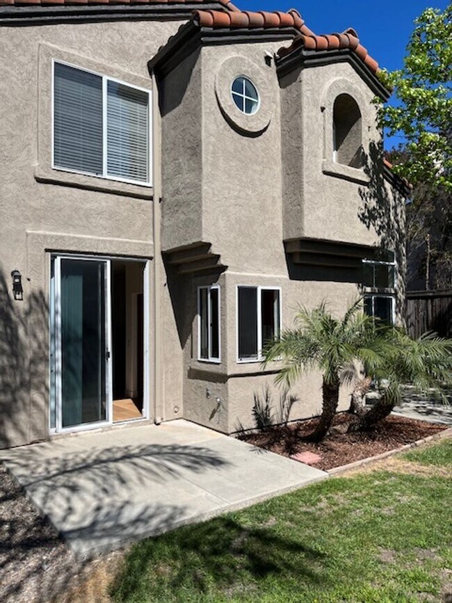 Building Photo - Nice 3 Bedroom home in Rancho Del Oro