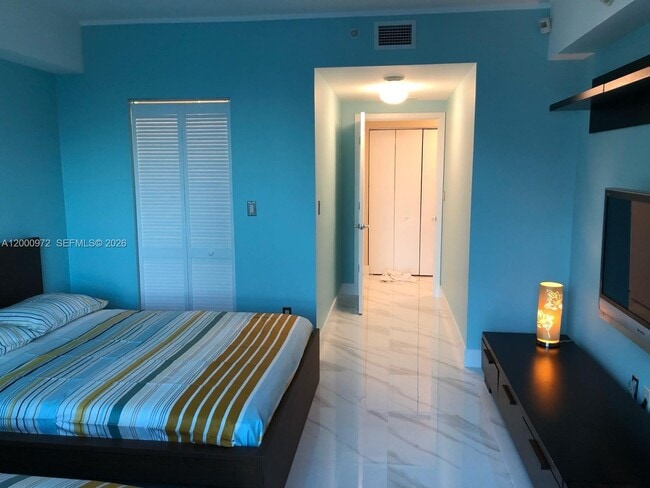 Building Photo - 325 S Biscayne Blvd