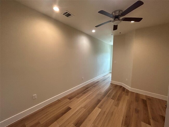 Building Photo - 5718 Harbrook Dr