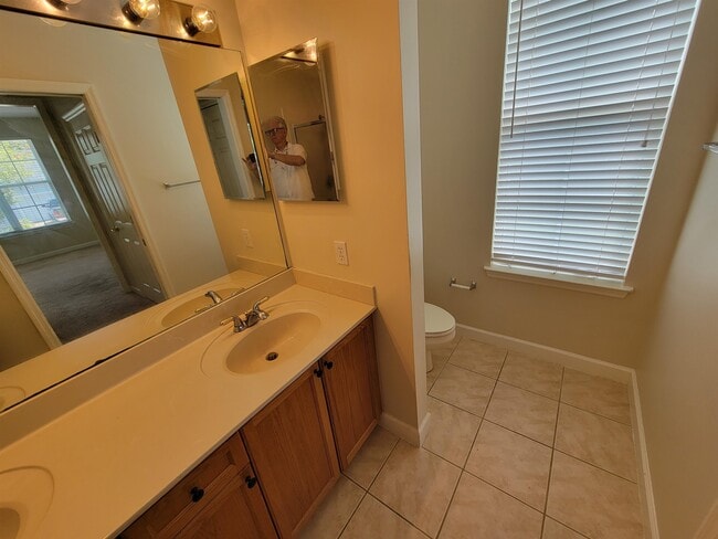 Building Photo - 4061 Shady View Ln