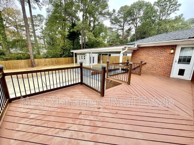 Building Photo - 1430 Pine Valley Loop