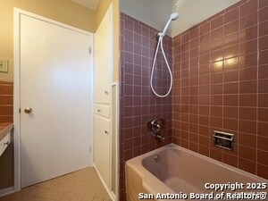 Building Photo - 4543 Cambray Dr