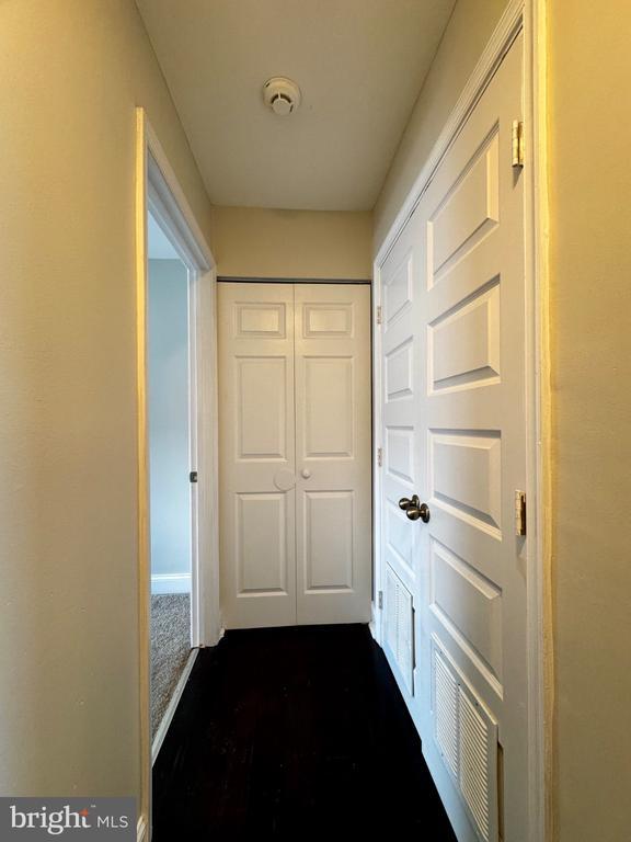 Building Photo - 139 E North Ave