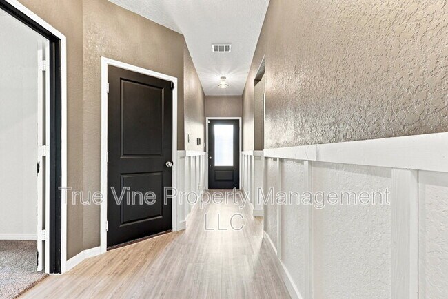 Building Photo - 5432 Cloves Cv