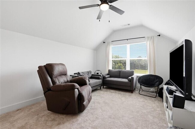 Building Photo - 2049 Chestnut Oak Trl