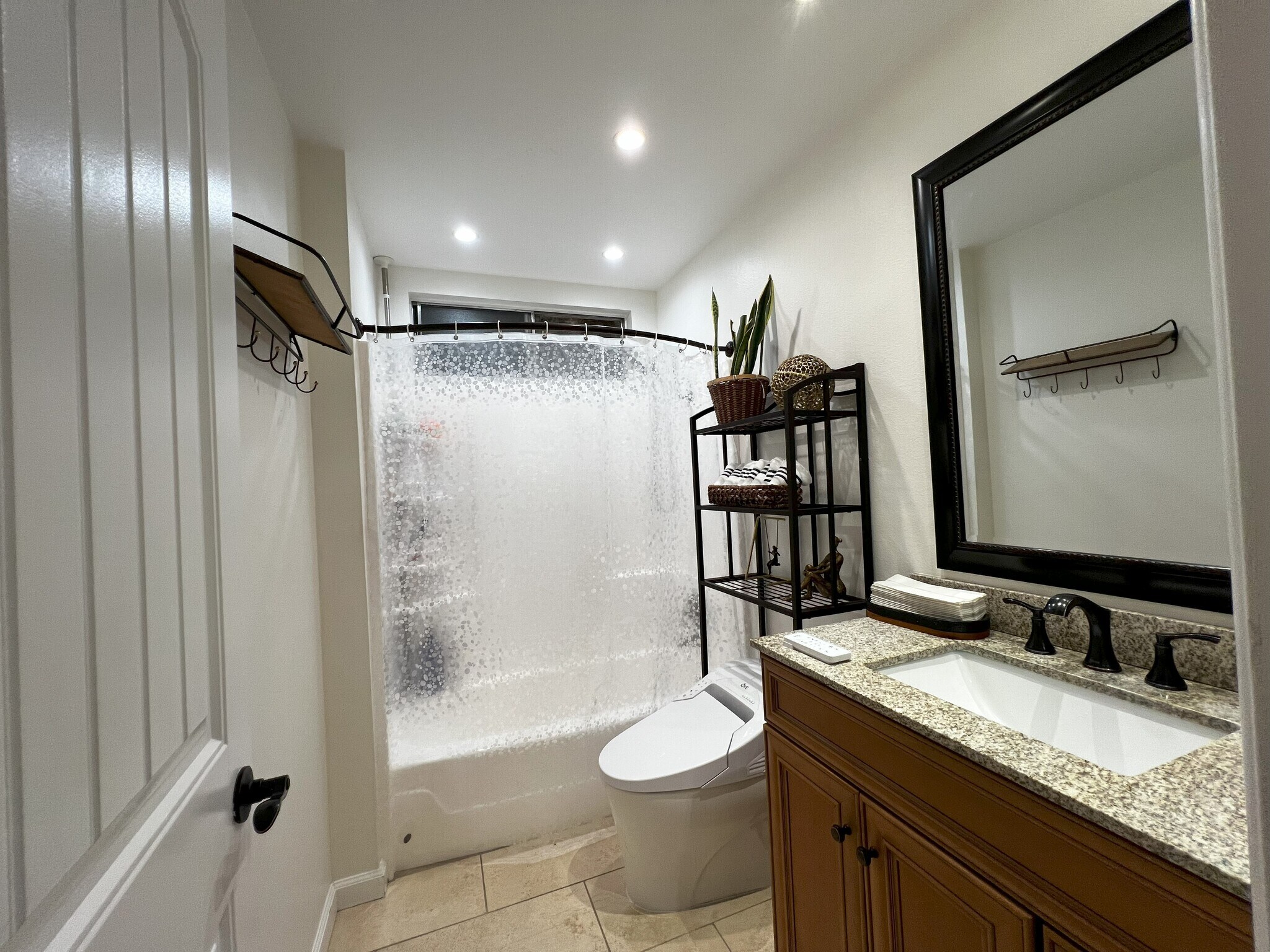 Building Photo - 18411 Algiers St