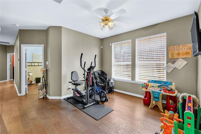 Building Photo - 4937 Bellflower Way