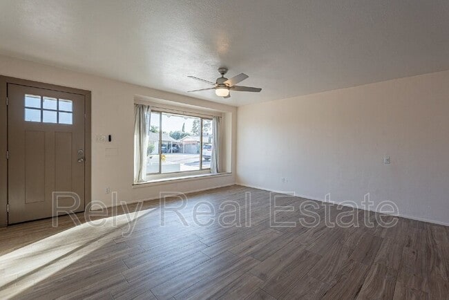 Building Photo - 8416 E Rancho Vista Dr