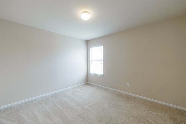 Building Photo - 25322 Saddlebrook Ranch Dr