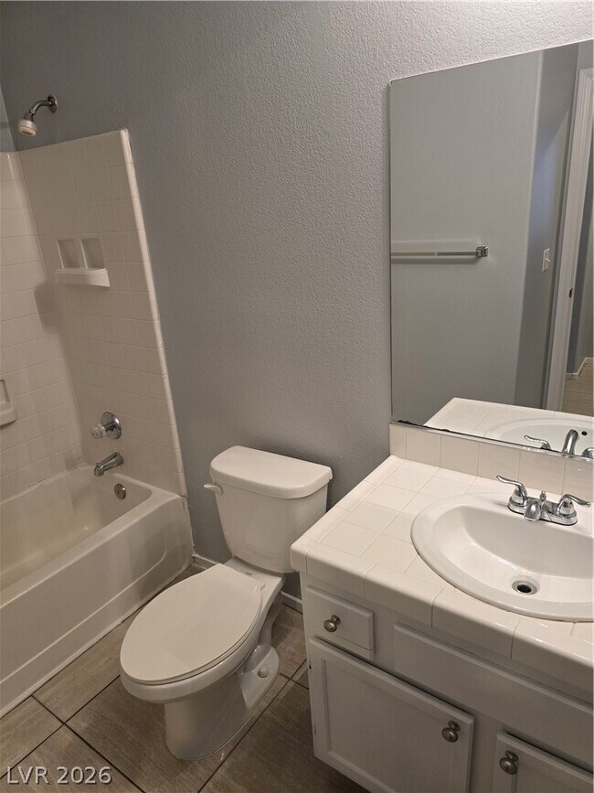 Building Photo - 5843 Berry Hill Ln