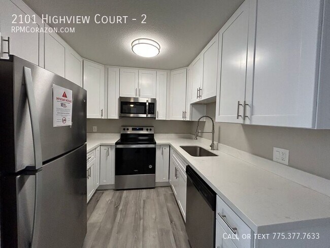Building Photo - 2101 Highview Ct