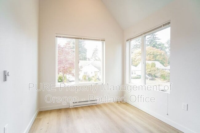 Building Photo - 6794 N McKenna Ave