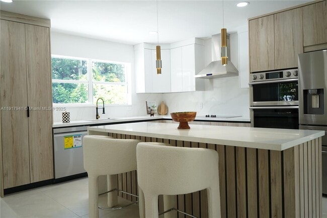 Building Photo - 6236 SW 11th St