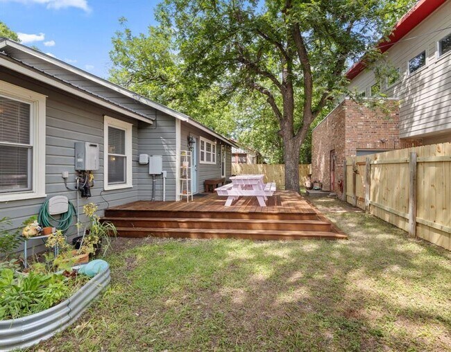 Building Photo - 3801 Avenue G