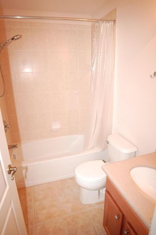 Building Photo - 6182 Bartram Village Dr