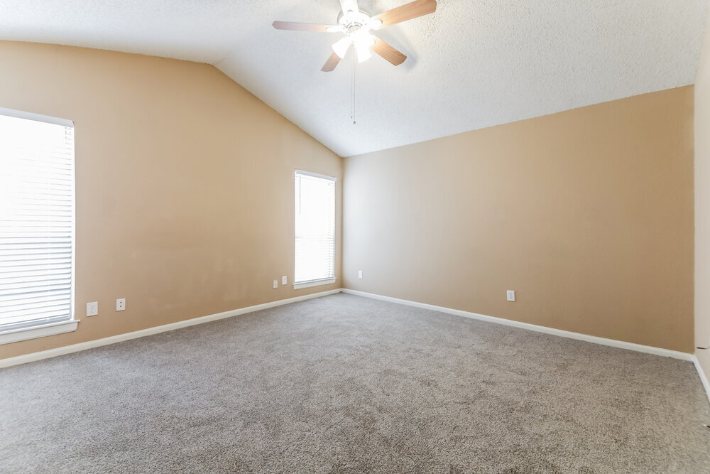 Building Photo - 2085 Cameo Dr