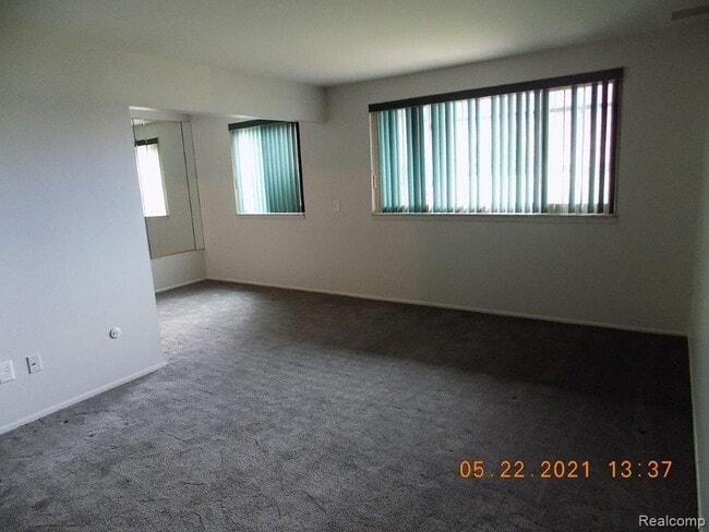 Building Photo - 224 Riviera Dr