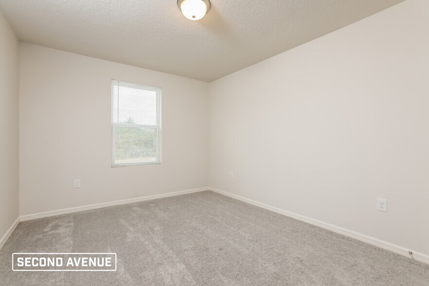 Building Photo - 208 Flounder Pl