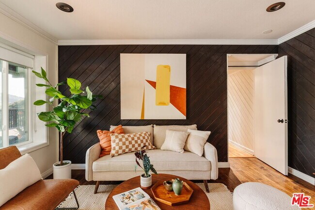 Building Photo - 2239 Topanga Skyline Dr